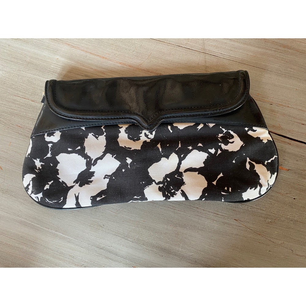 White House Black Market Floral Clutch Black White Rose Wristlet Bag - Picture 1 of 7